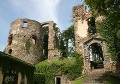 Kernschloss von S (2006) - © Gerhard Reichhalter