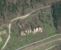 Luftbild der Schlossruine (2006) - © Gabriele Scharrer-Liška