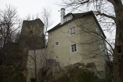 “Stöckl” und Bergfried von SO (2006) - © Th. Zoder