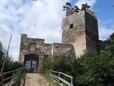 Dobra. Tor und S-Turm von SO (2005) - © Olaf Wagener