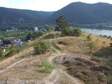 Dürnstein II. Ansicht des Burgstalls von N (2005) - © Olaf Wagener