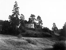 Gilgenberg. Historische Ansicht des Burgstalls (1942) - © Hans P. Schad’n (Archiv für Mittelalterarchäologie)