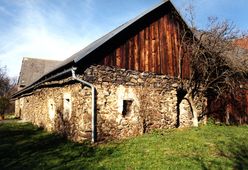 Graslhof. Ansicht des ehem. Turmhofes von S (1999) - © Gerhard Reichhalter