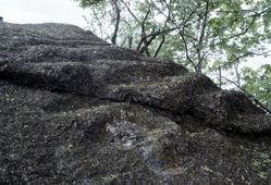 Gutenberg. Fundamentabtreppung am Burgfelsen (1990) - © Thomas Kühtreiber