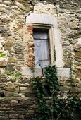 Loibersdorf. Fensterrest im ehem. Palas (1998) - © Gerhard Reichhalter
