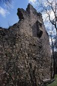 Mahrersdorf. Außenansicht der südwestlichen Zwingermauer (2000) - © Thomas Zoder