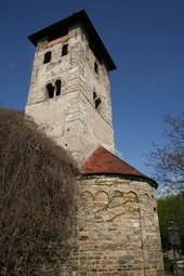 Ranna. O-Turm und Apsis der Burgkirche von SO (2008) - © Gerhard Reichhalter