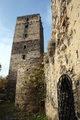 Schauenstein. Hofansicht mit NO-Trakt und Bergfried (2008) - © Gerhard Reichhalter