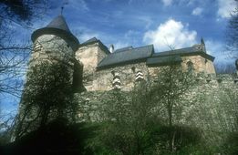 Streitwiesen. Ansicht der Burg von O (1998) - © Thomas Zoder