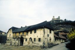 Weinhof. Ansicht von SO (2002) - © Thomas Kühtreiber