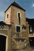 Weißenkirchen-Edelsitz. Der im Haus Nr. 60 integrierte Turm von SO (1999) - © Gerhard Reichhalter