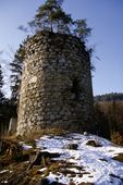 Wimberg. Das äußere Turmvorwerk von SO (1985) - © Leopold Mayböck