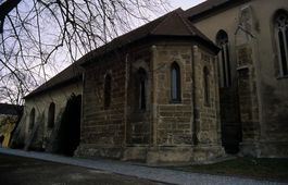 Krut I. Ansicht der frühgotischen S-Kapelle (2001) - © Thomas Zoder